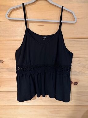 SHEIN Black Crochet-Trim Spaghetti Strap Camisole Top